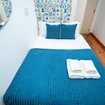 Large 3-bedroom 2 Bathroom Apartment, Multiple Bathrooms, Prime Location *