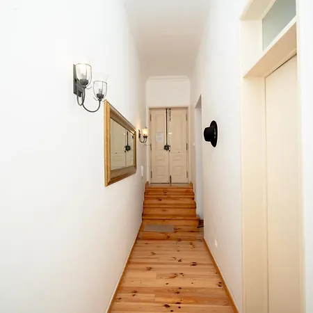 Large 3-bedroom 4 Double Bed 2 Bathroom Apartment, Prime Location Apartamento *